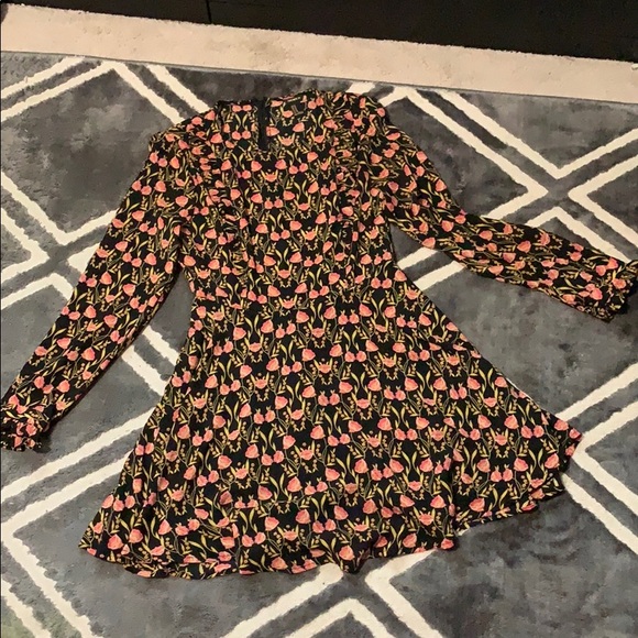 Forever 21 Dresses & Skirts - Floral black and pink long sleeve ruffle dress Forever 21 Dresses & Skirts - Floral black and pink long sleeve ruffle dress